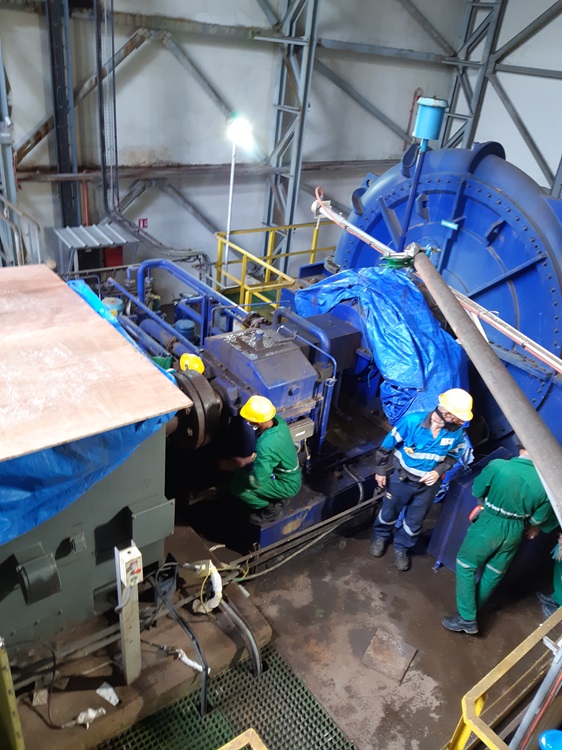  Disconnect Coupler to Remove Motor